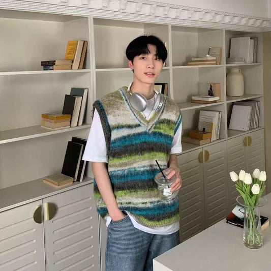 Men's Gradient Knitted Loose V-neck Sleeveless Sweater Vest - Infinite Avenue